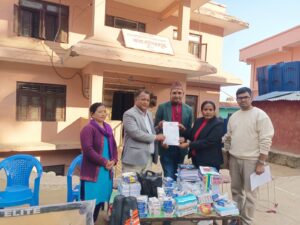 डोटीमा बालसुधार गृहलाई खेलकुद तथा स्टेशनरी सामग्री हस्तान्तरण